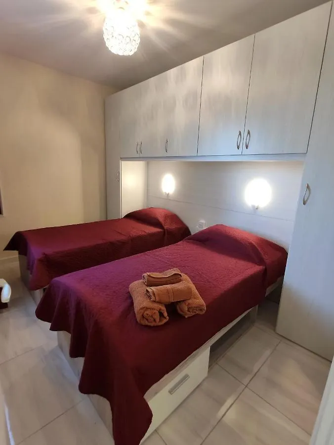 Le Reve Apartments Xghajra 0*,  Malta